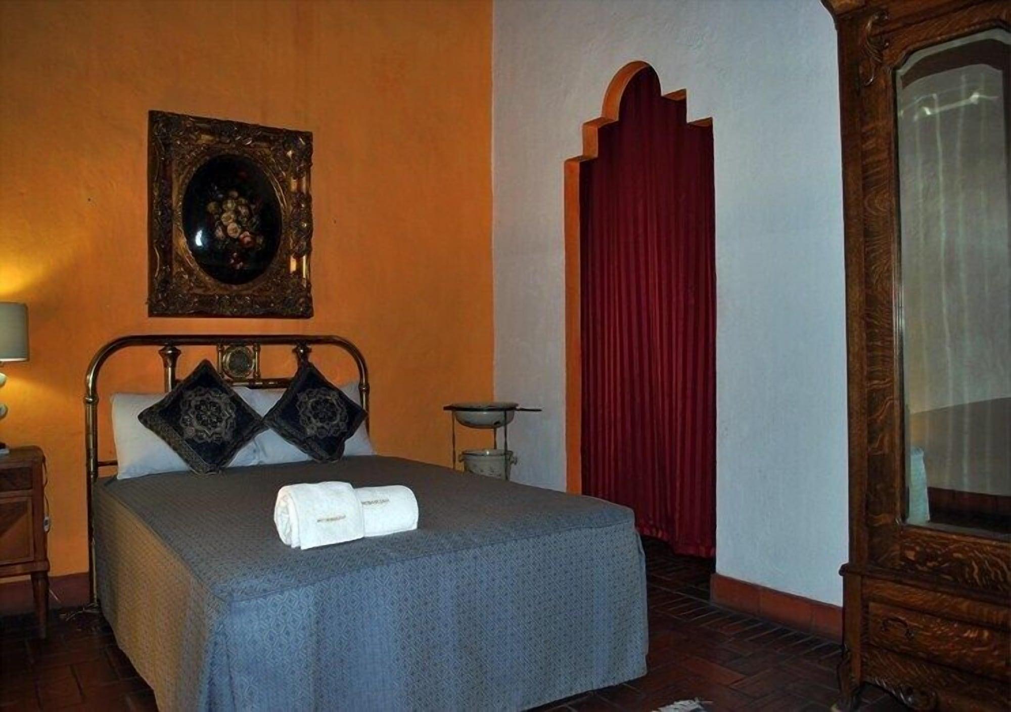 Ayenda Meson De San Sebastian Hotel Puebla Exterior photo