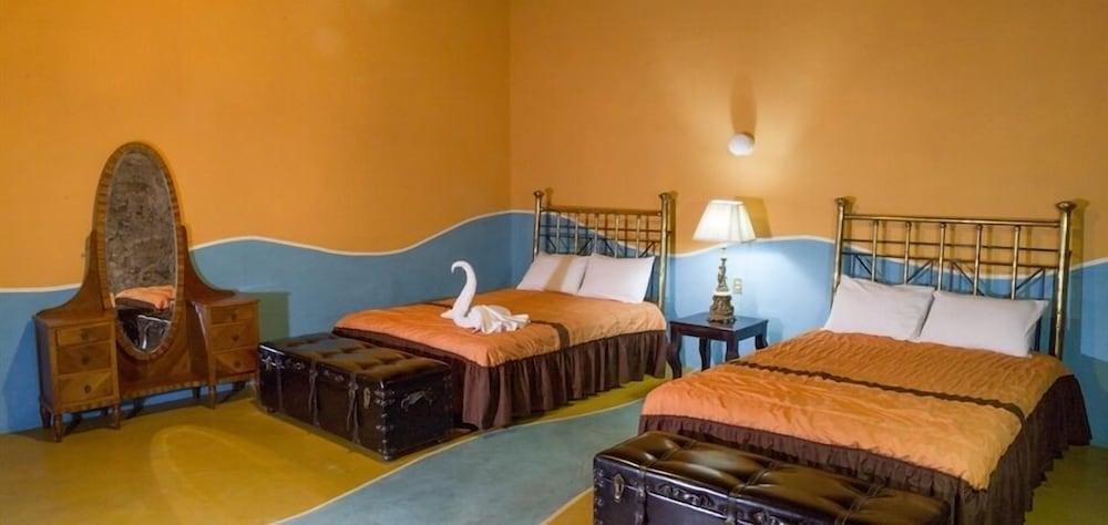 Ayenda Meson De San Sebastian Hotel Puebla Exterior photo