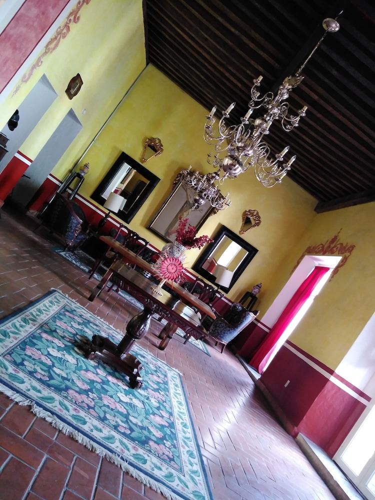 Ayenda Meson De San Sebastian Hotel Puebla Exterior photo