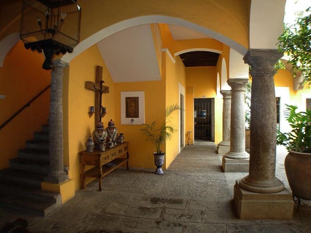 Ayenda Meson De San Sebastian Hotel Puebla Exterior photo